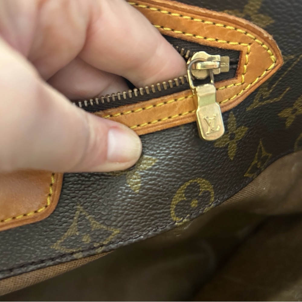 Louis Vuitton Brown Monogram Shoulder Bag - Picture 6 of 8